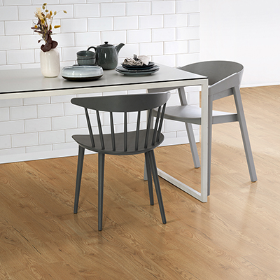 Parchet laminat Egger Nature Sense 2025, Stejar Olchon miere, format  Clasic, 8 mm/32 (AC4), Aqua 24