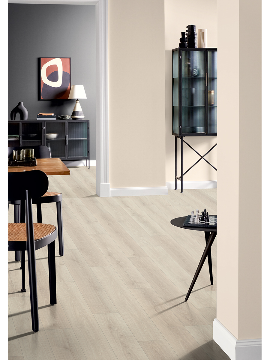 Parchet laminat Egger Nature Sense 2025, Stejar Elton alb, format  Clasic, 8 mm/32 (AC4)