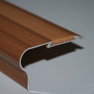 Profil treapta cu insertie PVC, 29x52,7 mm, 1,35 m, fag